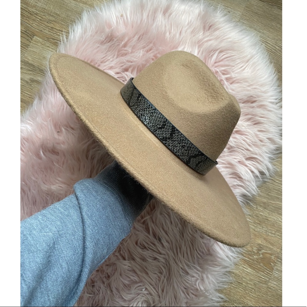 Forever 21 Wide Brim Hat